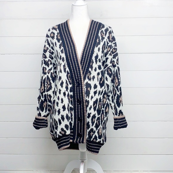 Genoa Sweaters - Genoa Vntg Button Leopard Knit Cardigan Sweater